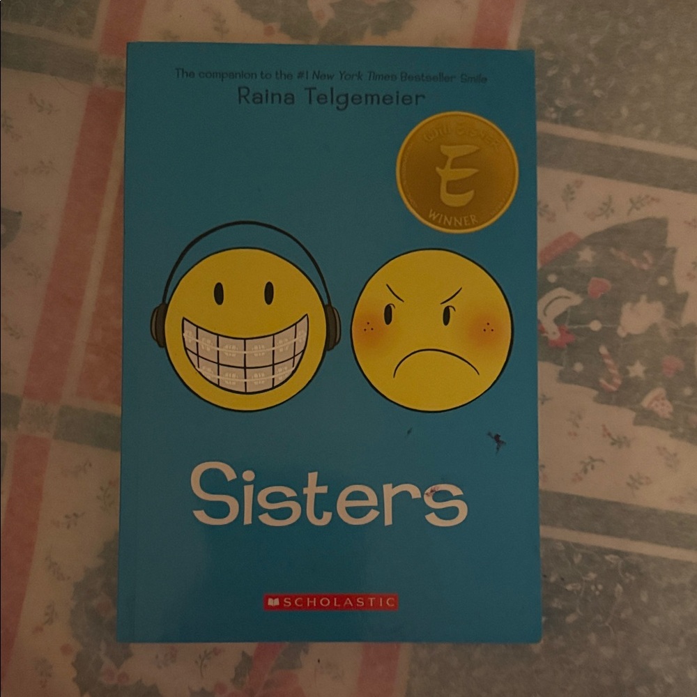 Scholastic Blue 'Sisters' Graphic Novel ***3 for $30!***